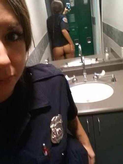 PicDump Nachtisch : Cop im Spiegel