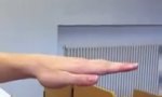 Lustiges Video : Hand ausschütteln