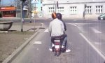 Lustiges Video : Moped Start-Stopp-Automatik