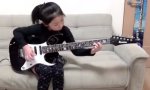 8-jähriges Gitarren-Riff-Wunder