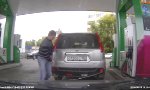 Lustiges Video : WTF-Situation an der Tankstelle