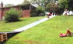 Funny Video : Redneck Wasserrutsche