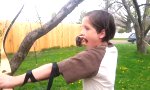 Funny Video - Milchzahn lernt Fliegen