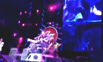 Funny Video - Fan trommelt beim Foo Fighters Konzert