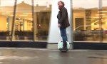 Airwheel auf eisiger Straße