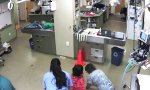 Lustiges Video : Großer Hund beim Tierarzt