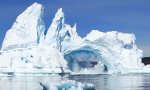 Eisbergbrücke in Grönland stürzt ein