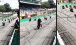Knappe Sache beim Motorradrennen