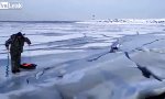 Funny Video : Wenn man gemütlich den Bohrer ins Eis treibt...