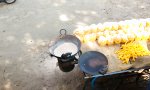 Funny Video - Frittieren ohne Öl in Indien