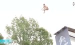 Funny Video : Miriam Hamberg mit Spaß beim Death Diving