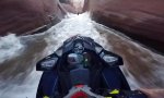 Jet Ski Ride durch Canyon