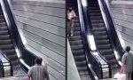 Lustiges Video - Hungrige Rolltreppe