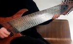 Movie : Mann nennt sie auch die Wurstfinger-Gitarre