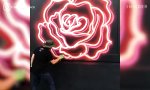 Lustiges Video : Neon Signs Graffiti