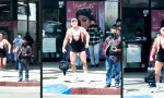 Movie : Opa mit dem Macho-Flex