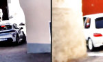 Lustiges Video : Knappe Kurve kratzen