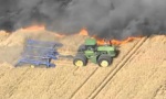 Lustiges Video : Bauer rettet seine Ernte