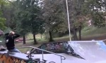 Lustiges Video : Fliegender Handstand